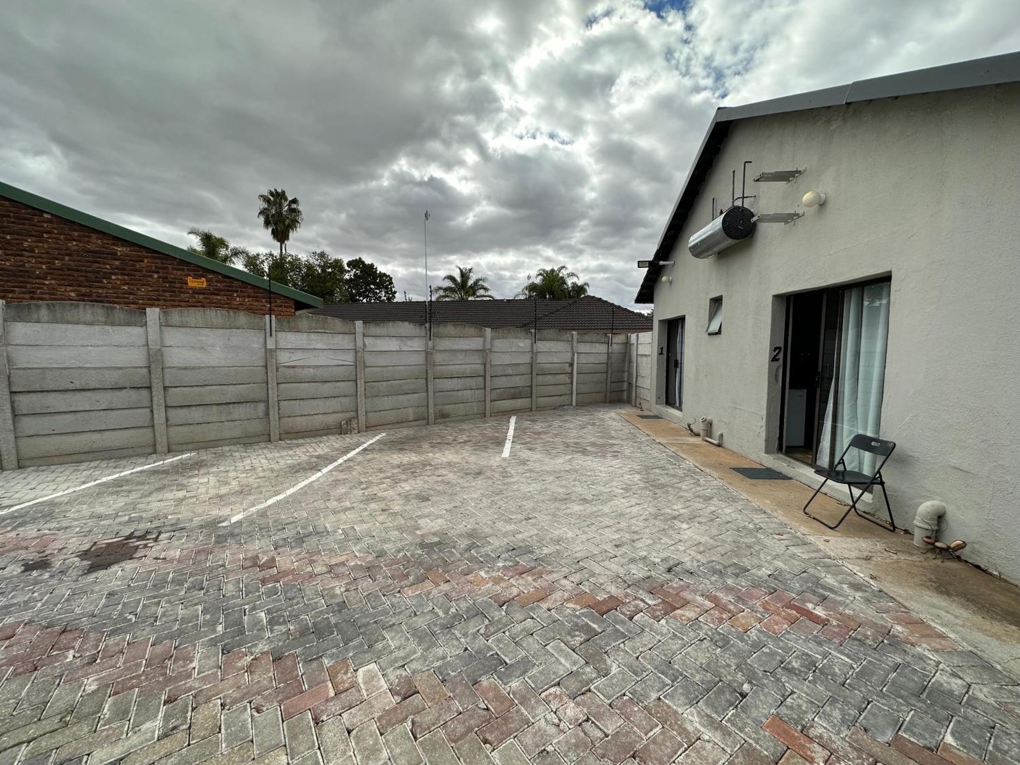 Favour Guest House Polokwane Exterior photo