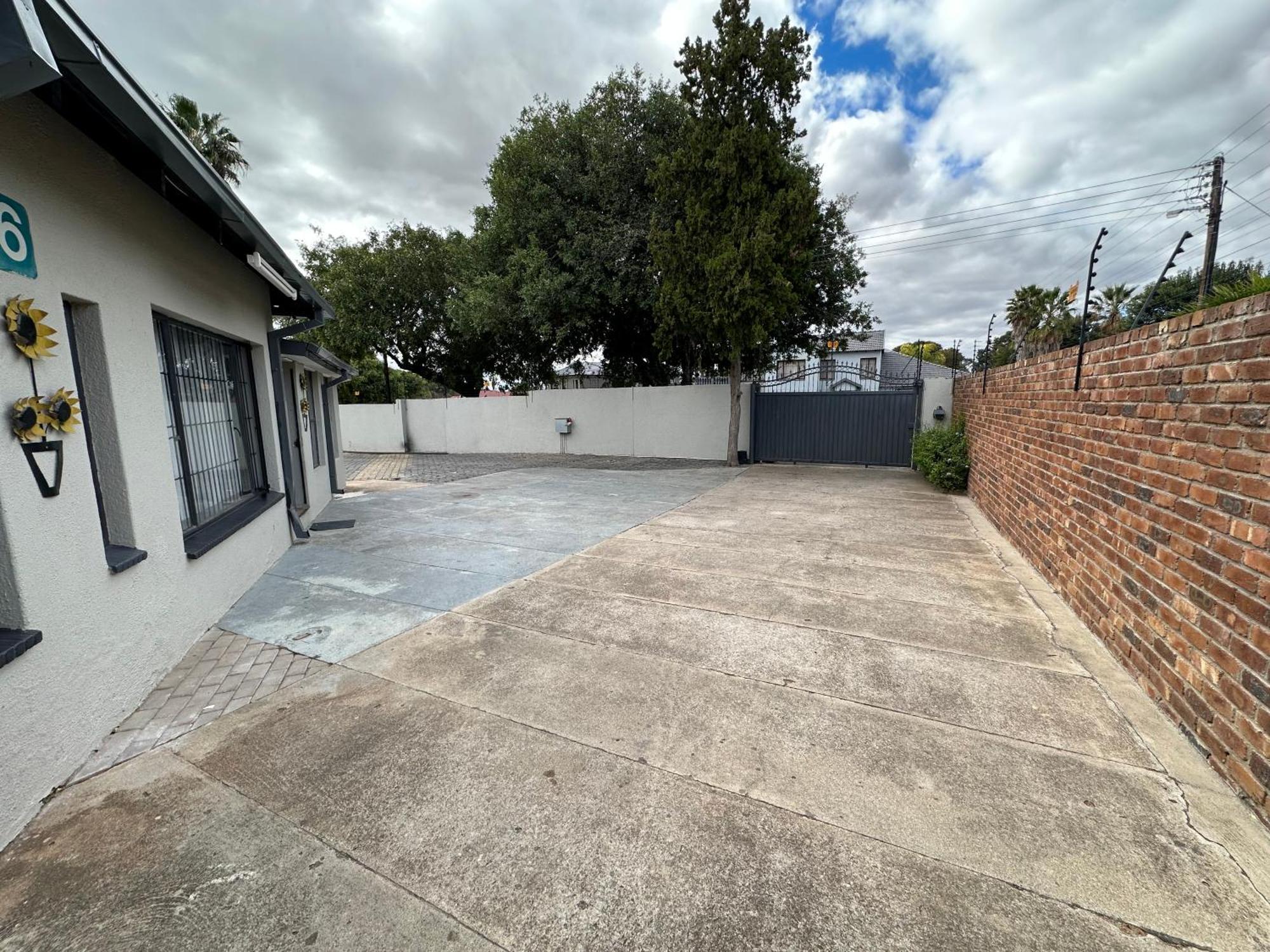 Favour Guest House Polokwane Exterior photo