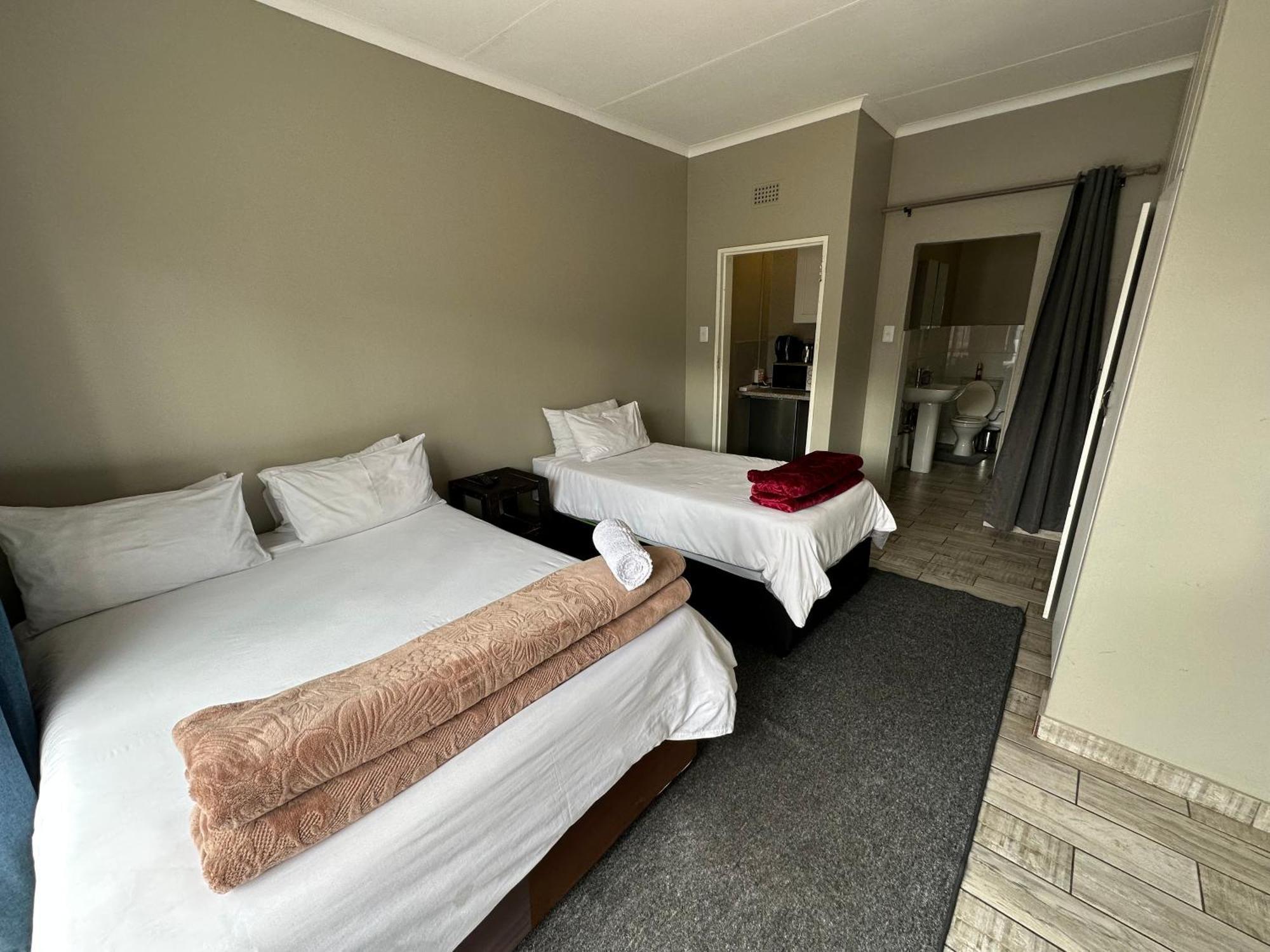 Favour Guest House Polokwane Exterior photo