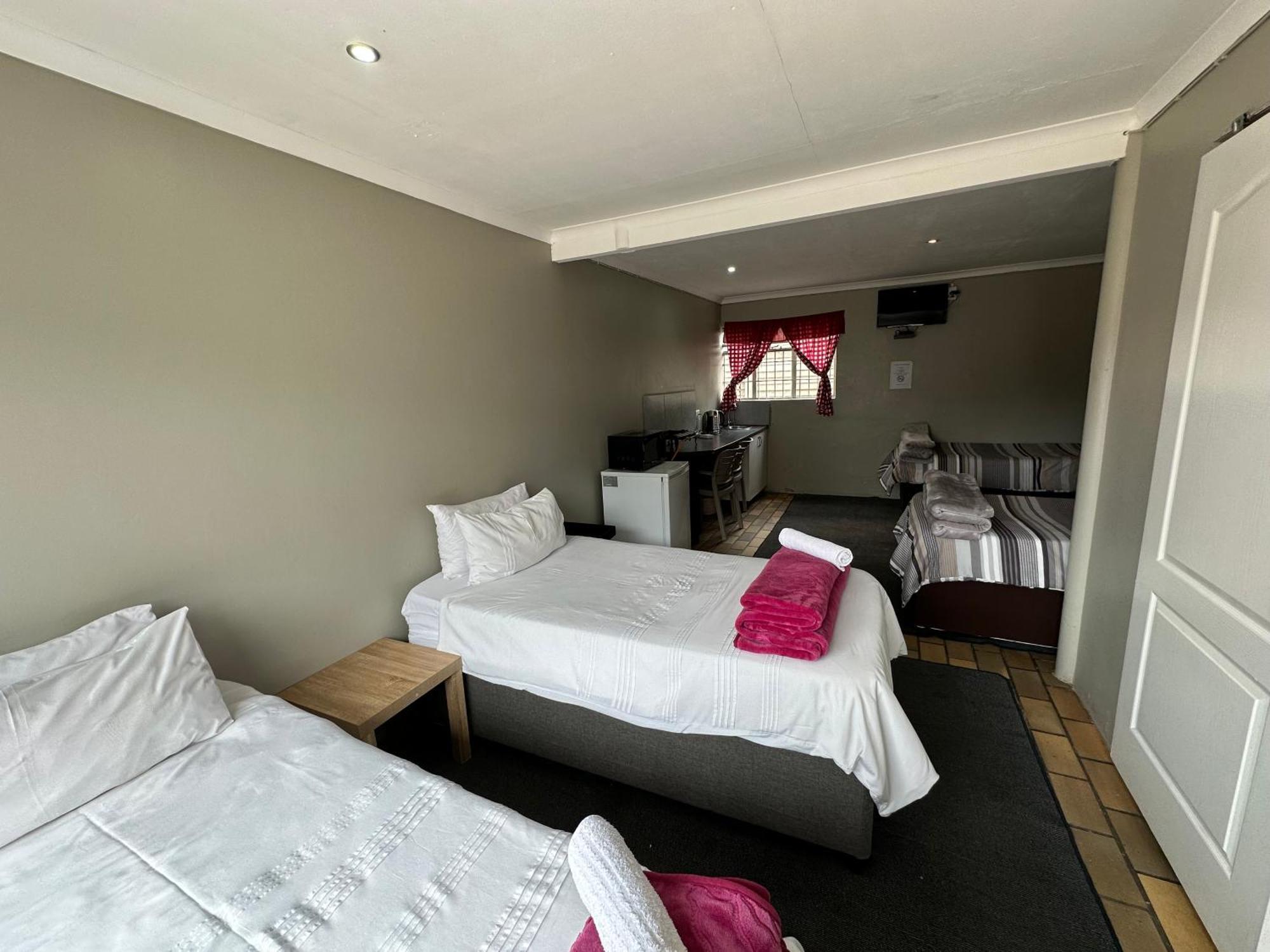 Favour Guest House Polokwane Exterior photo