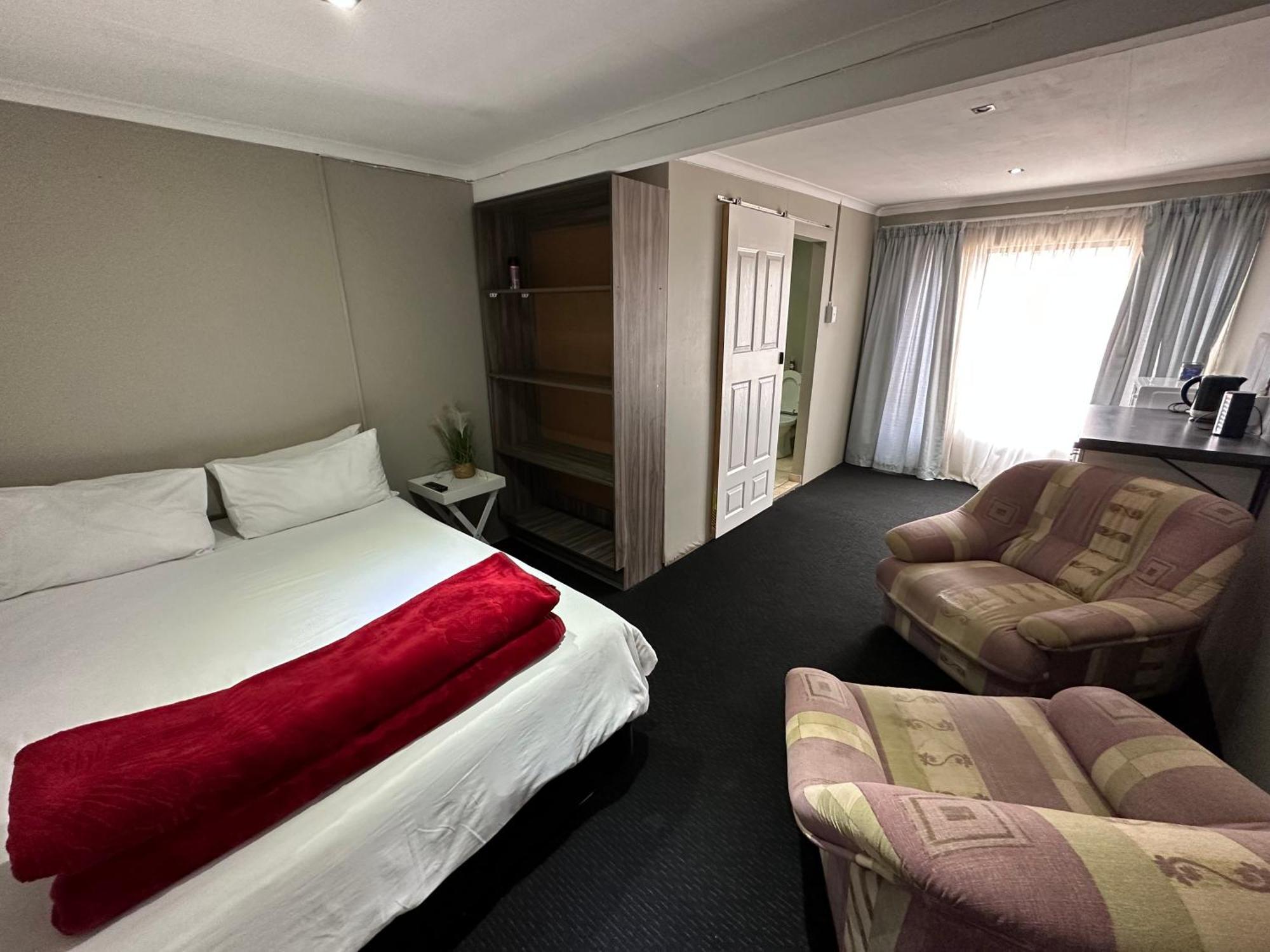 Favour Guest House Polokwane Exterior photo