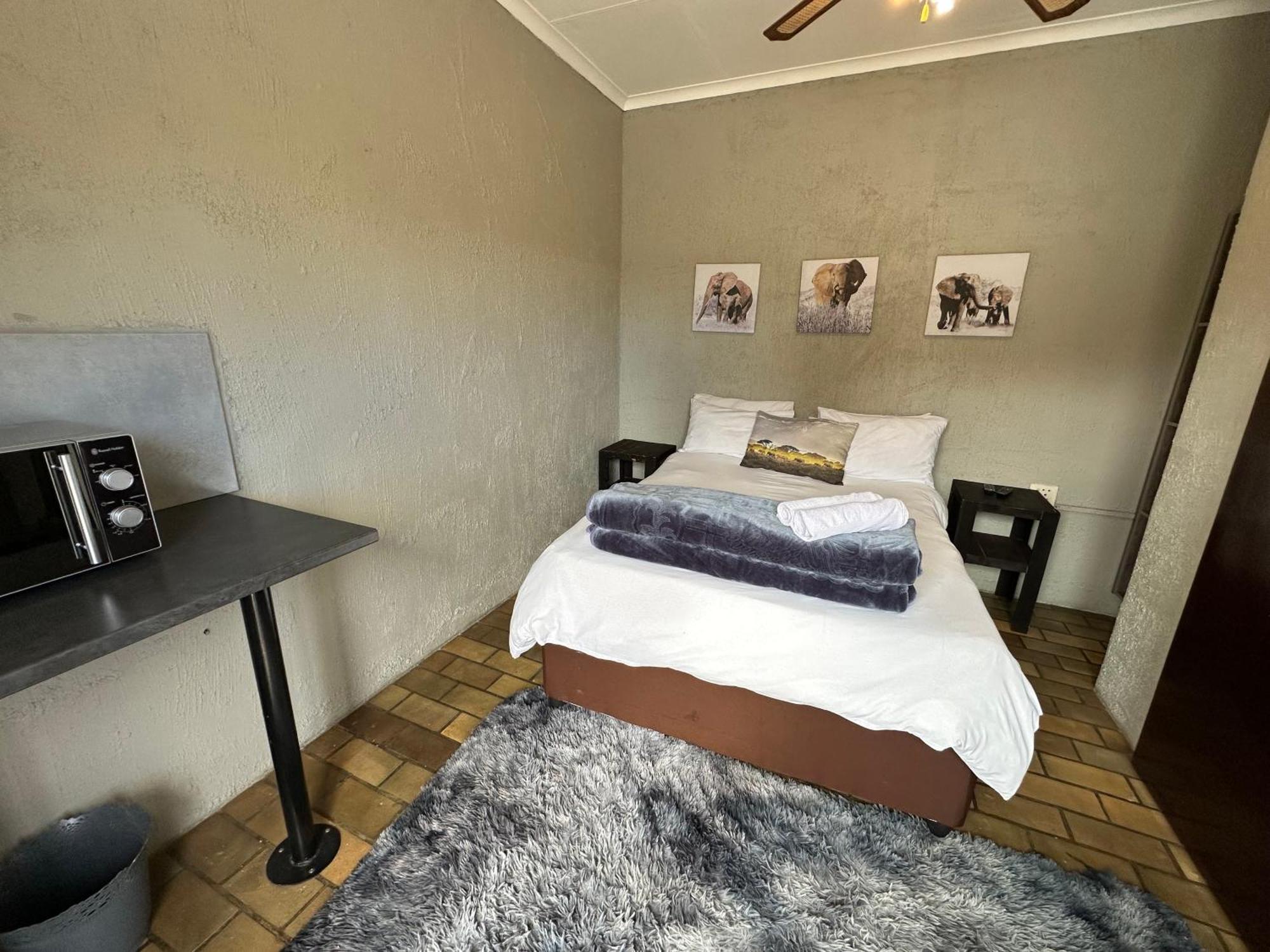 Favour Guest House Polokwane Exterior photo